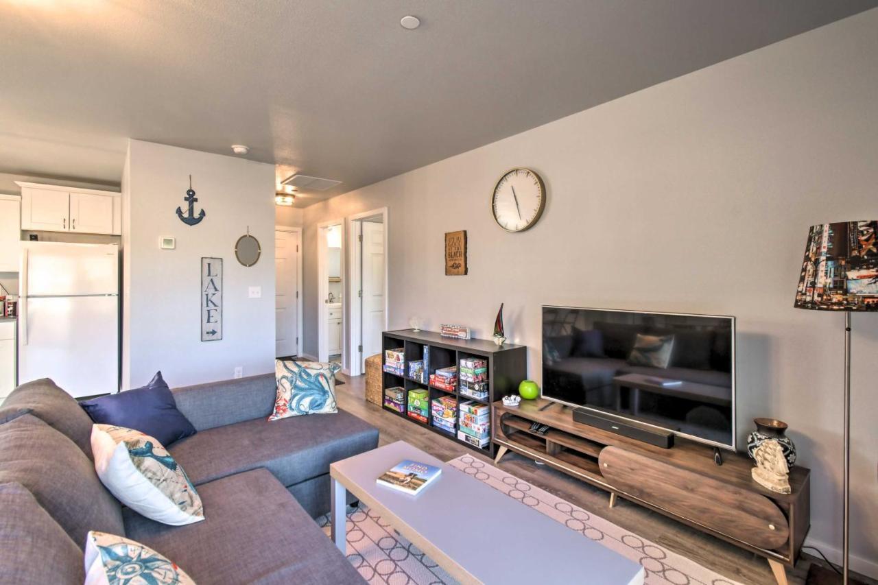 Canal Cottage Retreat With Dock And Waterfront Views Ошен Шорс Екстер'єр фото